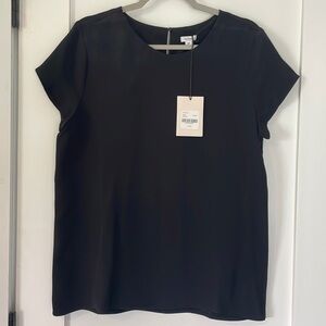 BNWT Cuyana Silk Tee in Black Size Medium